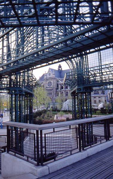 47-Saint Eustache,dalle vestigia delle vecchie Halles,19 aprile 1987.jpg